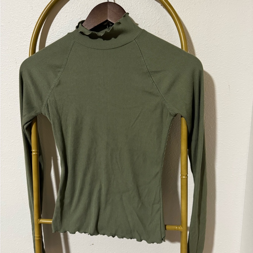 SO Olive Ribbed Long Sleeve Top